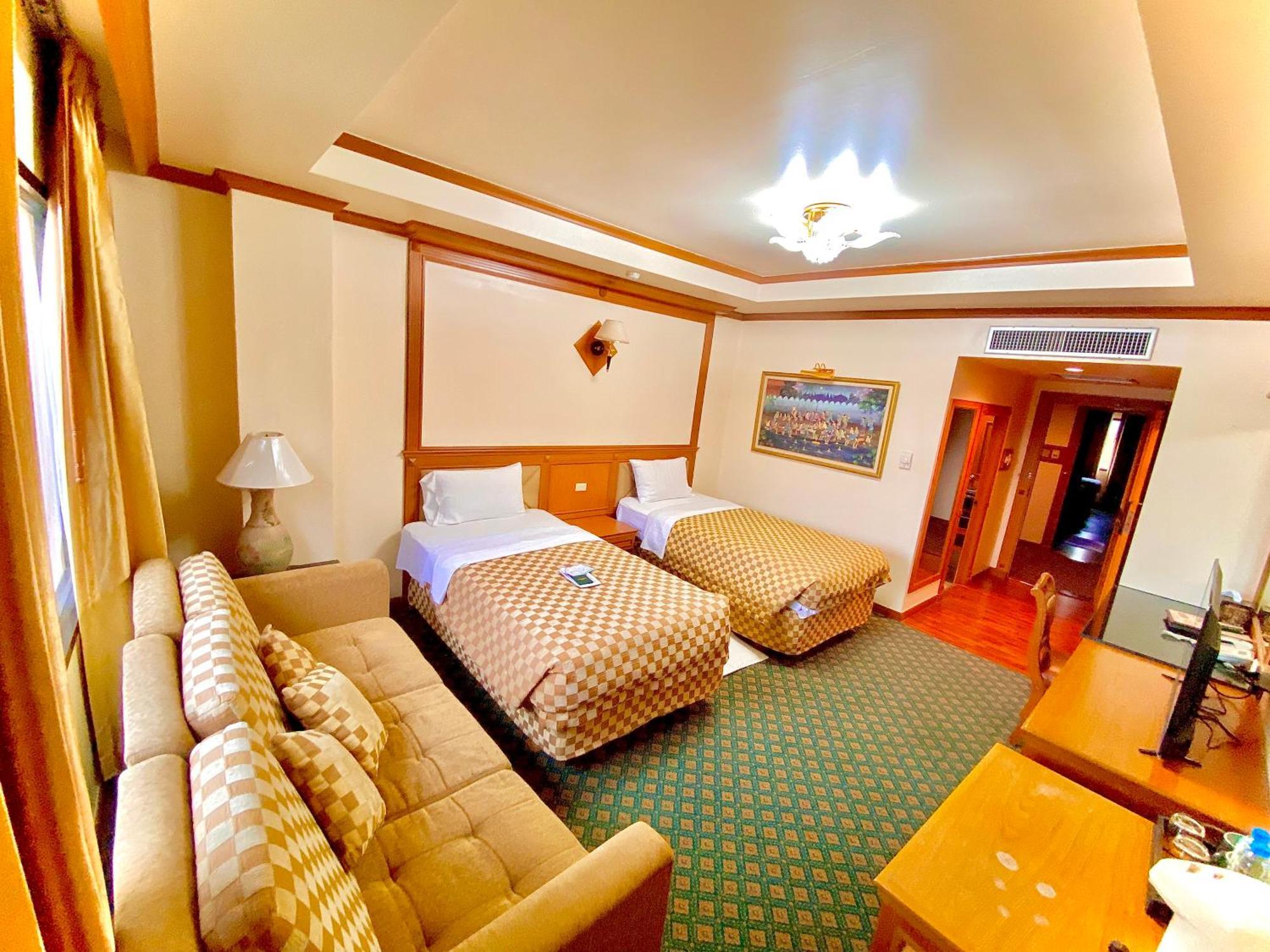 Taksilahotel Maha Sarakham Ngoại thất bức ảnh