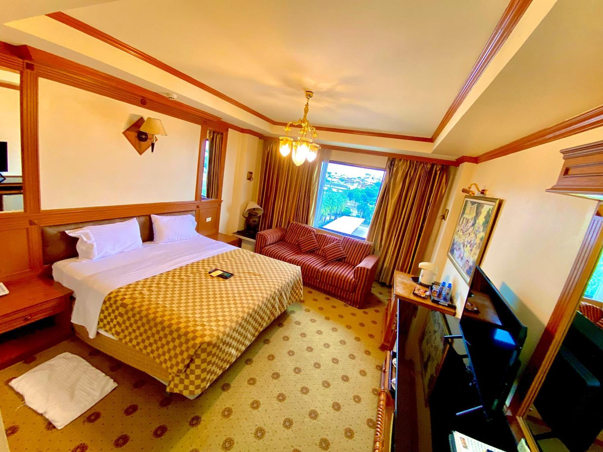 Taksilahotel Maha Sarakham Ngoại thất bức ảnh