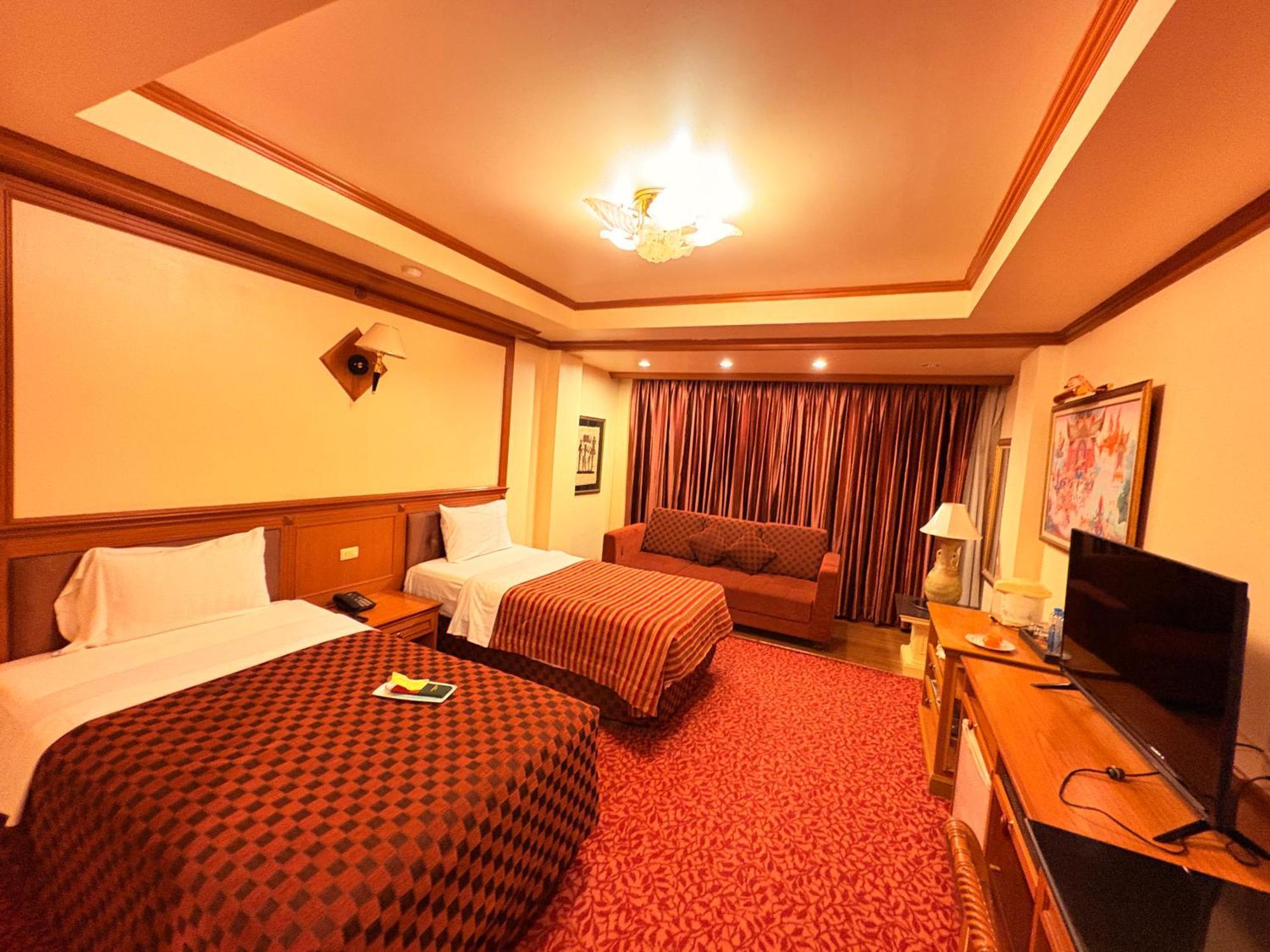 Taksilahotel Maha Sarakham Ngoại thất bức ảnh