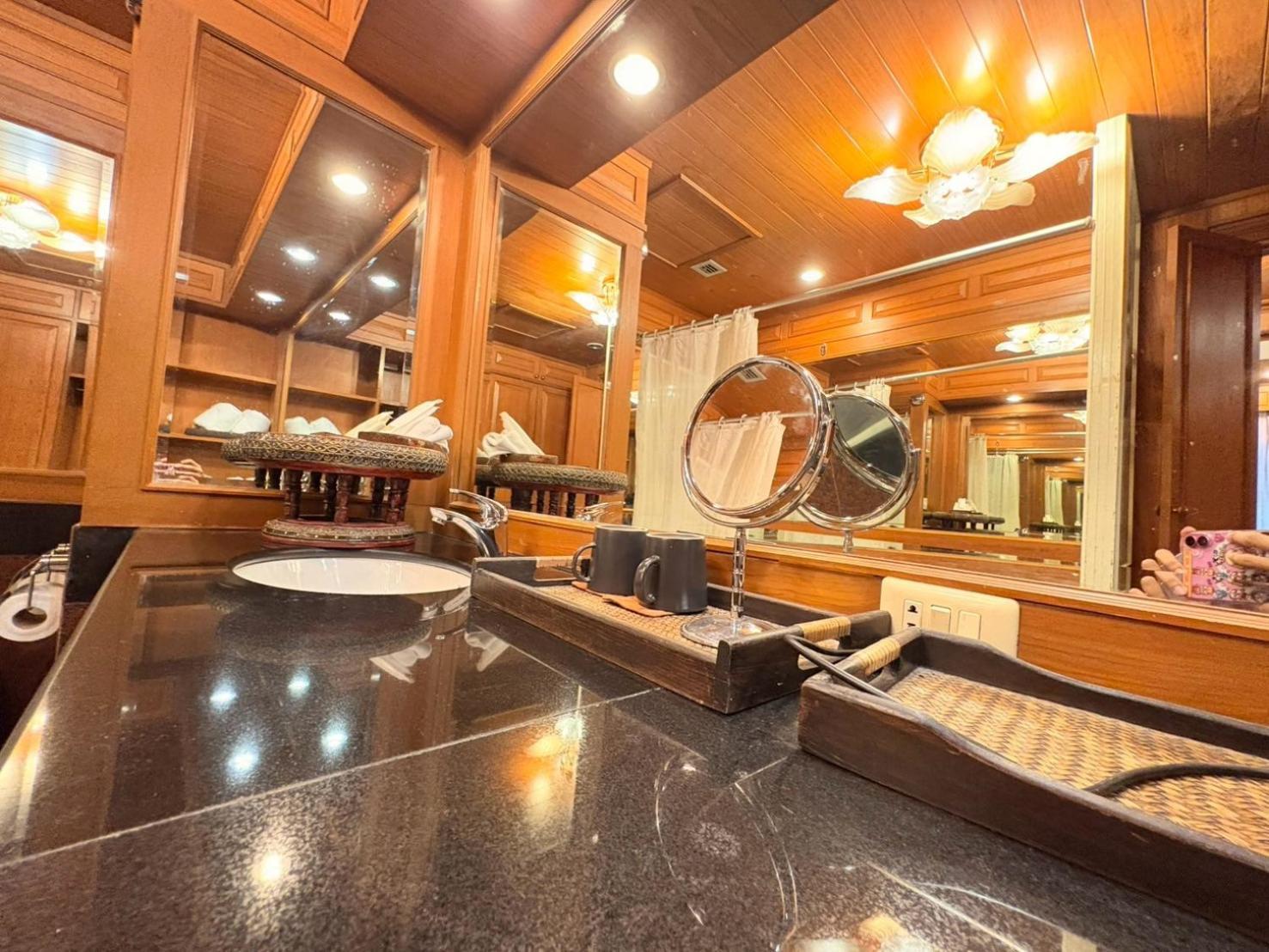 Taksilahotel Maha Sarakham Ngoại thất bức ảnh