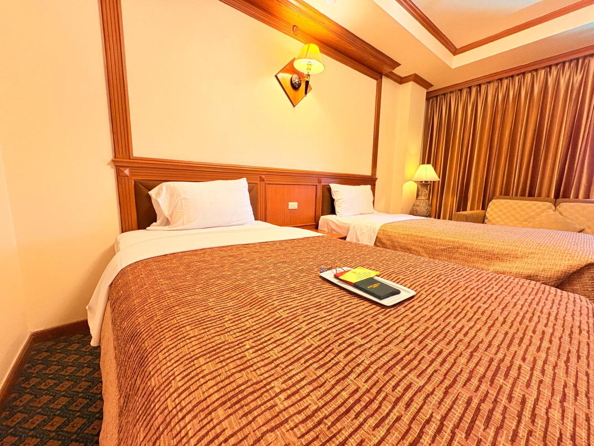 Taksilahotel Maha Sarakham Ngoại thất bức ảnh
