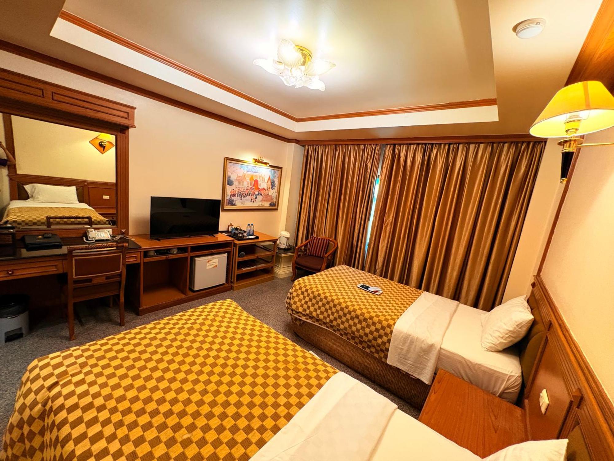 Taksilahotel Maha Sarakham Ngoại thất bức ảnh